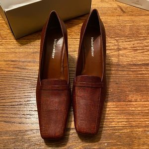 Naturalizer brown square toe low heel leather shoes